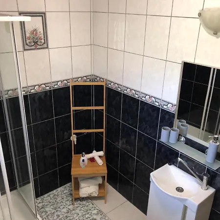 Adam's Apartament